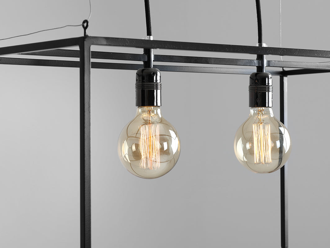 Pakabinamas šviestuvas METRIC M - juodas