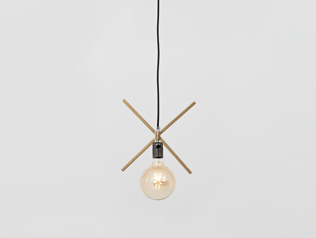 Pakabinamas šviestuvas XLAMP - auksinis