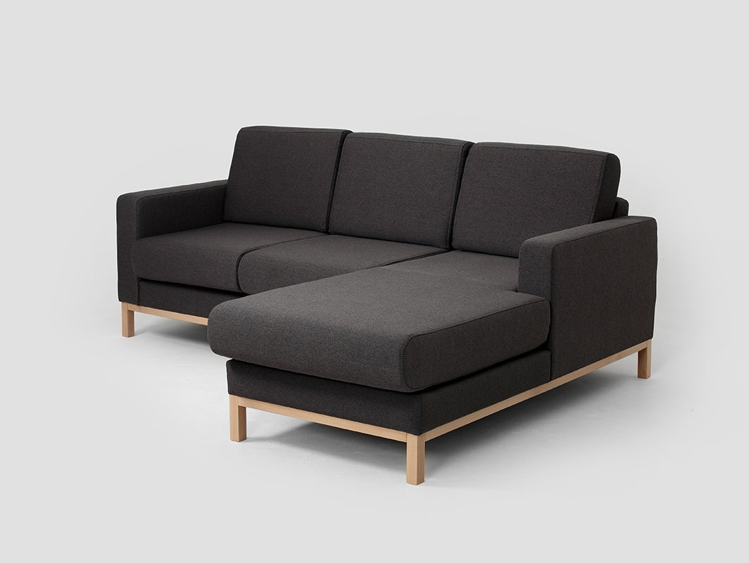Kampinė sofa su šezlongu 2 vietų SCANDIC R - anglies(et95), natūrali