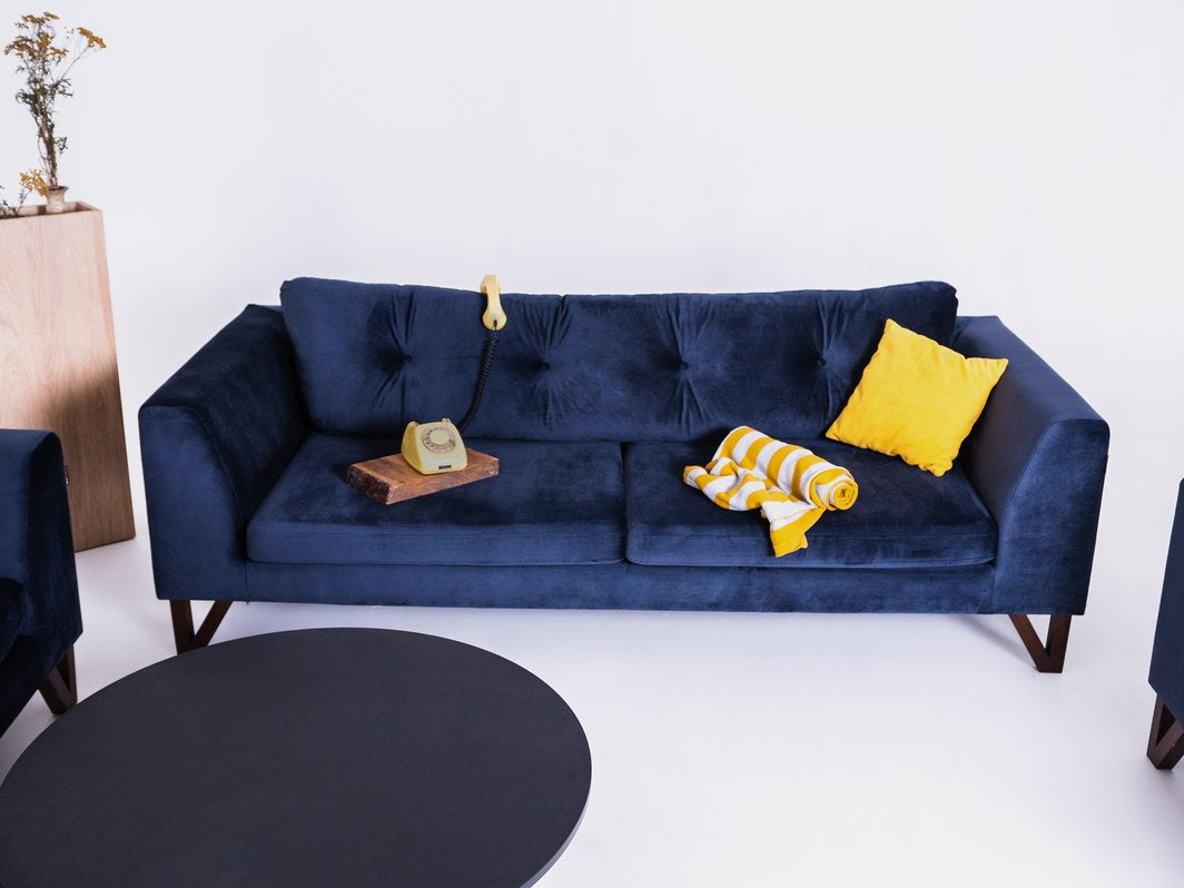 Trivietė sofa WILLY - aronija(rv81), graikinis riešutas