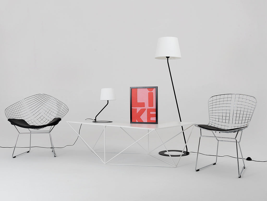 Stalinis šviestuvas SHADE TABLE- baltas gaubtas, juodas
