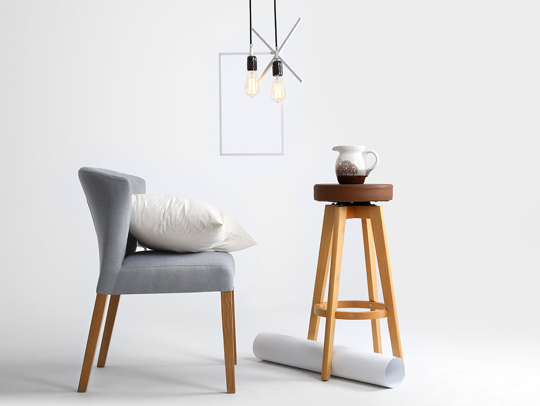 Pakabinamas šviestuvas XLAMP - baltas