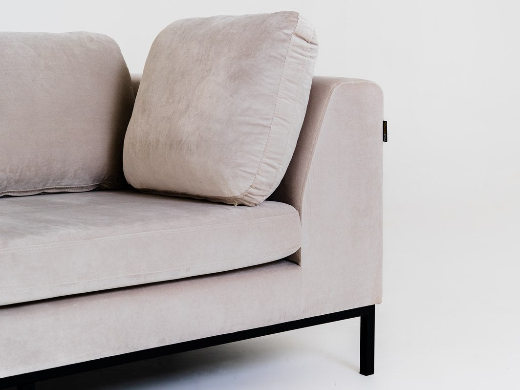 Dvivietė sofa AMBIENT - kokosinė(rv21), juoda