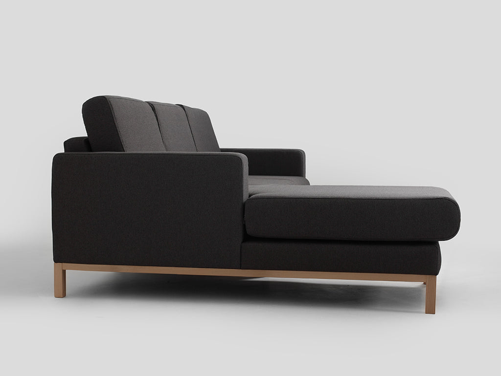 Kampinė sofa su šezlongu 2 vietų SCANDIC R - anglies(et95), natūrali
