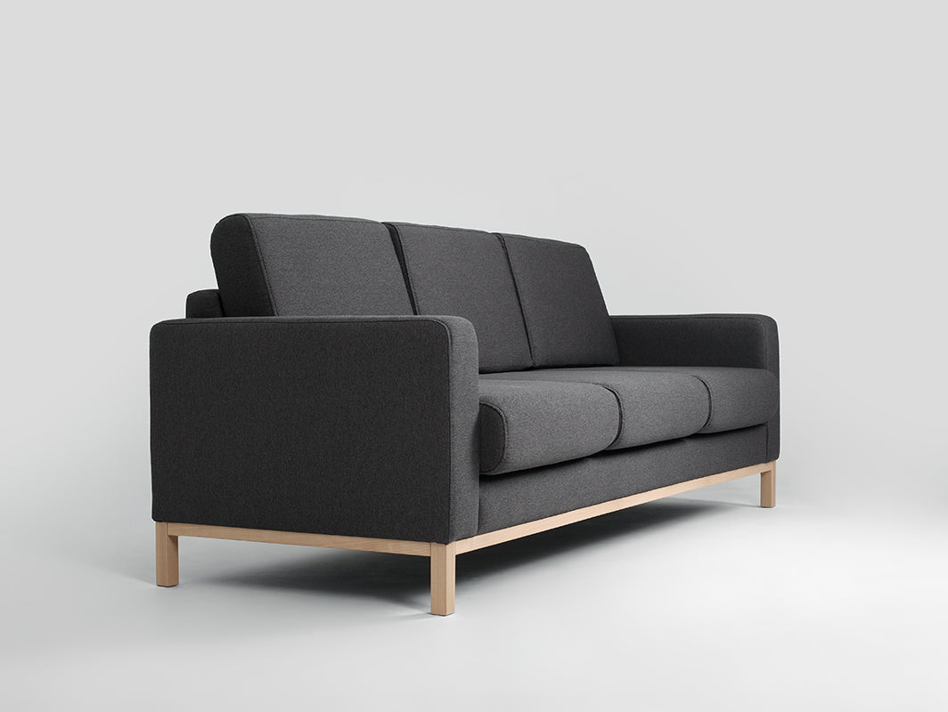 Trivietė sofa SCANDIC - anglis(et95), natūrali