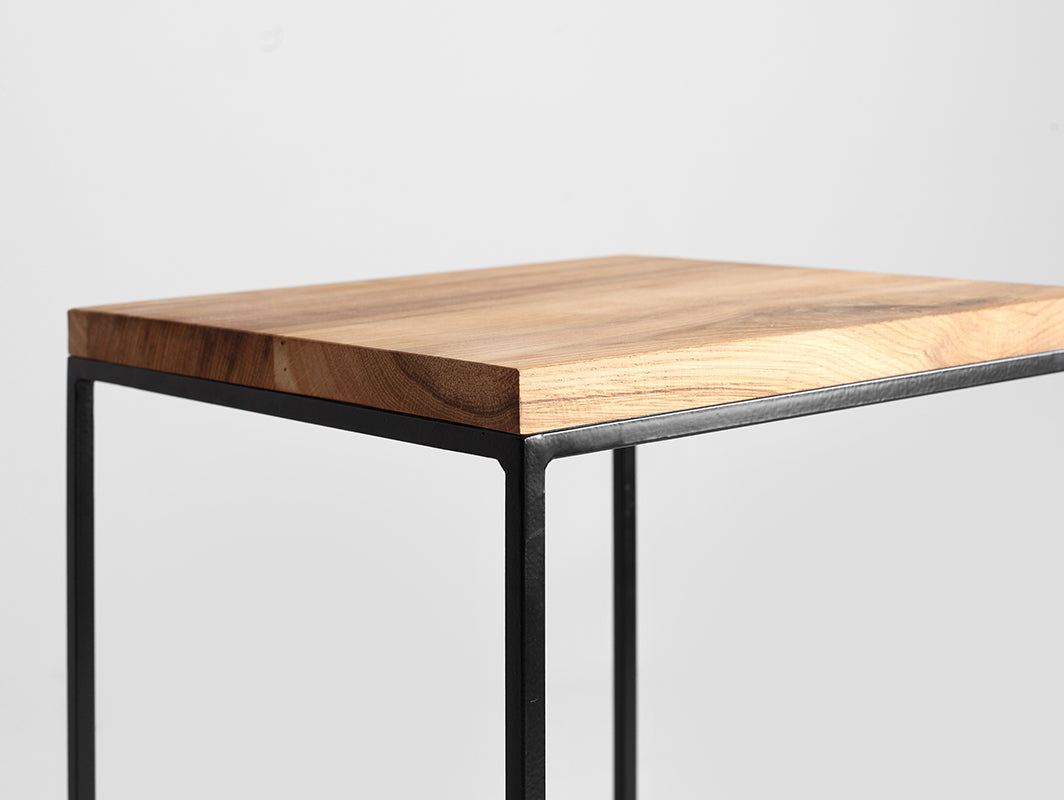 Šoninis staliukas TENSIO SOLID WOOD 30 - ąžuolas, juodas